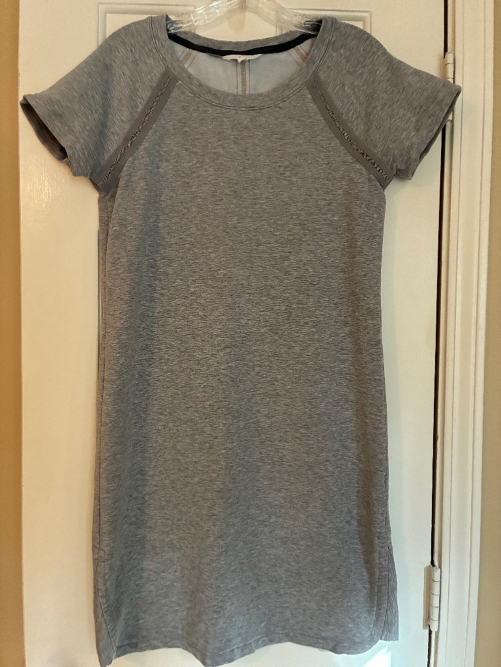 Athleta pacer sweatshirt shortsleeve shift dress, Size M